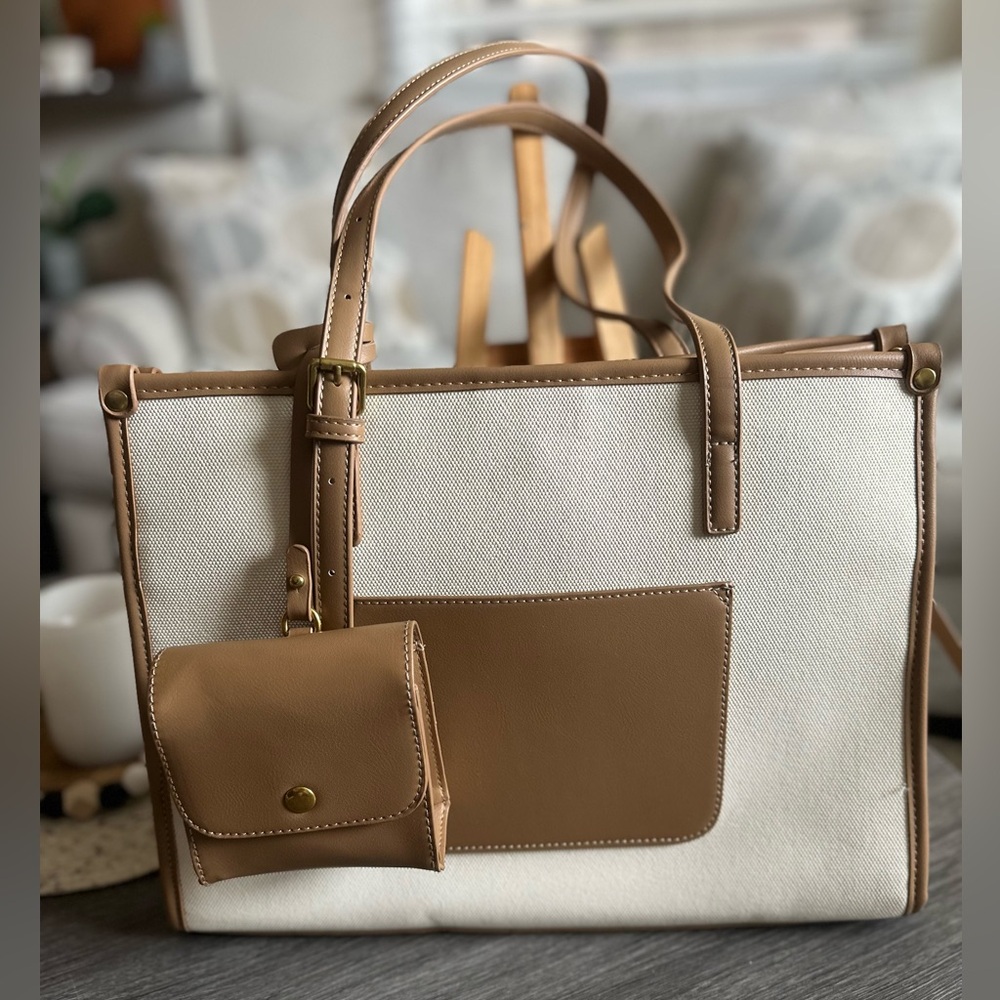 NWOT Tan and Cream Tote Bag with Accessory Pouch